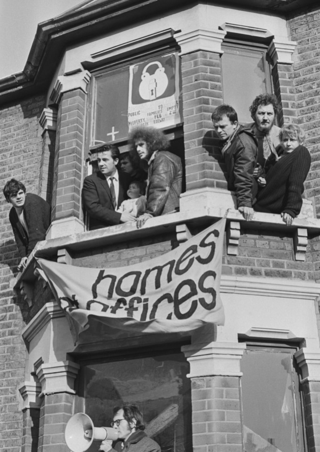 Squatters occupy a house in Oakfield Road, Ilford, 1969.  (Photo by Terry Disney/Daily Express/Hulton Archive/Getty Images)