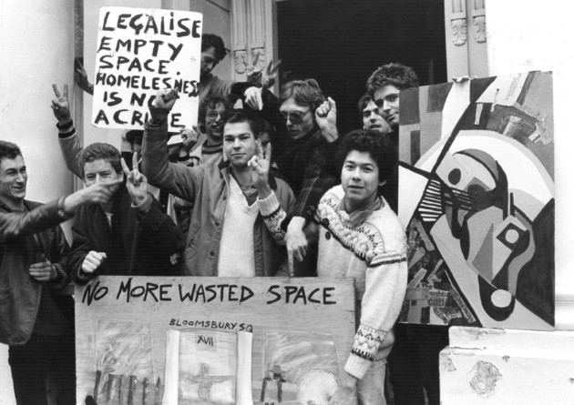 15th November 1979: Squatters protesting at Bloomsbury Square  (Photo by Evening Standard/Getty Images)