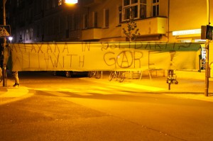 Rigaerstrasse_soli_banner_Gare_squat