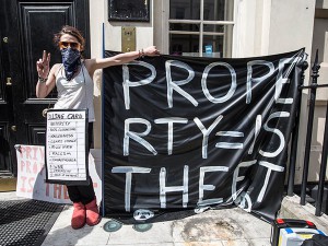 London_squatters_outside_the_Mayfair